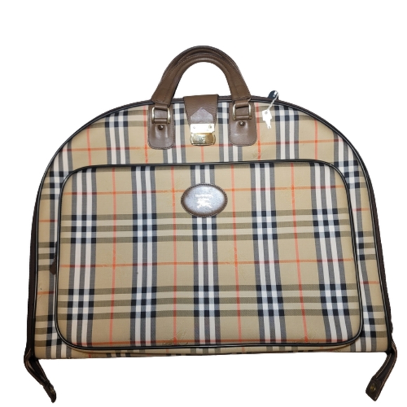 Burberry Handbags - VINTAGE BURBERRY(S) GARMENT BAG WITH KEY UNISEX PRE-LOVED 